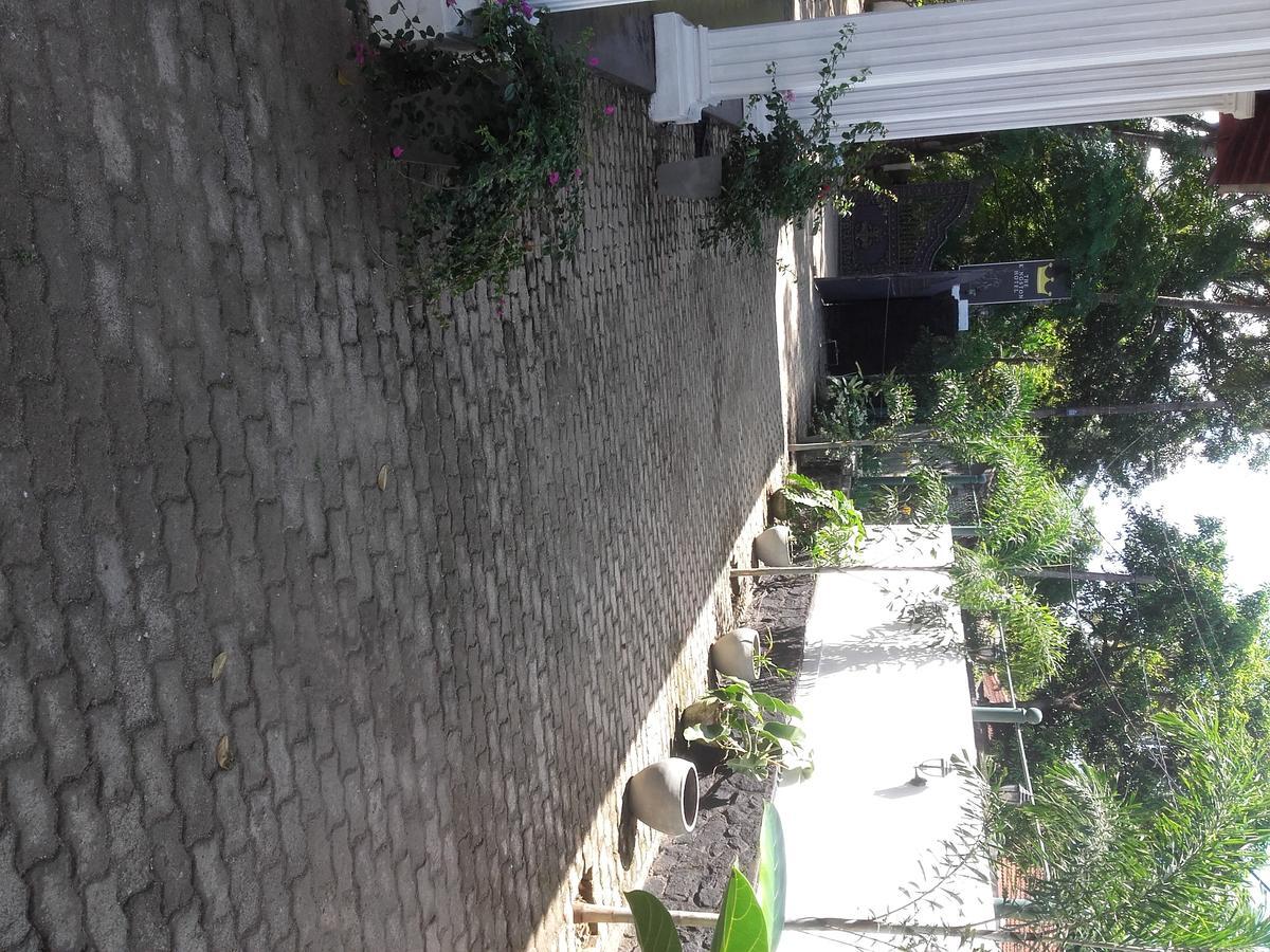 The Kingston Hotel Kiribathgoda Exterior photo